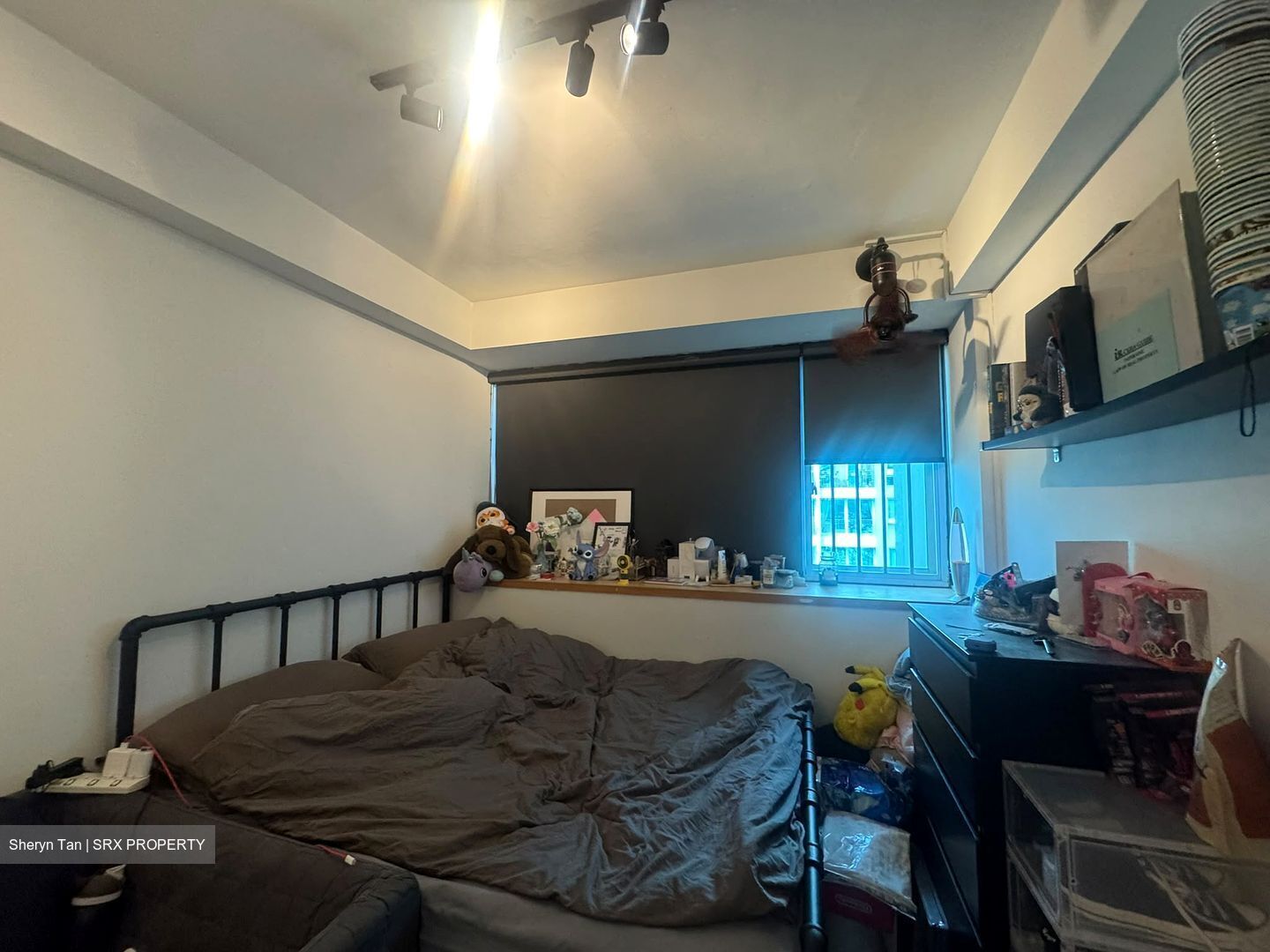 The Esparis (D18), Condominium #568302211